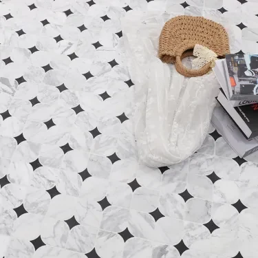 Marble mosaic tile surface