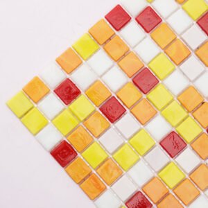 Mosaicos quadrados de vidro multicoloridos