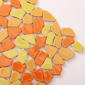 Szkliwiona mozaika z tłuczonej ceramiki porcelanowej