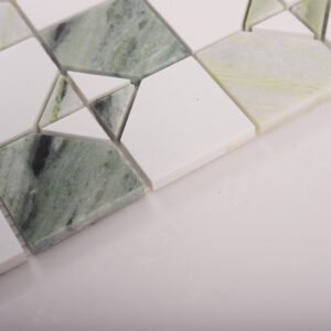 Mosaicos de mármore verde Ming e branco com acabamento mate