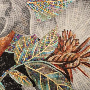 Skreddersydd glassmosaikk med blomstermønster