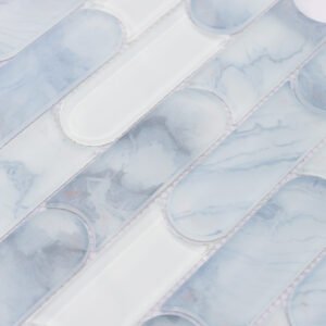 Blauw-witte capsulevormige glasm mozaïek voor moderne badkamers in kuststijl, wasruimtes en caféachterwanden