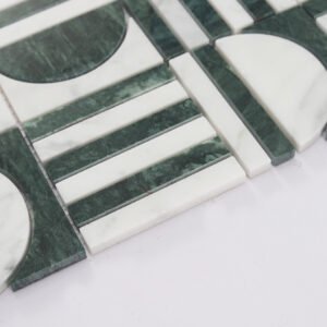 Geometryczna zielono-biała mozaika marmurowa nad blat kuchenny i do łazienki