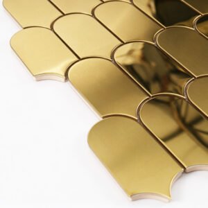 Guldfärgad bågformad metallmosaik för badrumsvägg eller bardisk