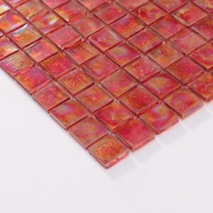 Folha de mosaico quadrado de vidro iridescente vermelho, 11,73 × 11,73 polegadas