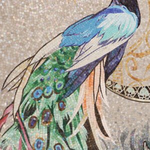 Handgefertigtes Glasmosaikbild – Pfau mit grünem Federkleid auf Gold
