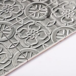 Mosaikfliesen aus Edelstahl – Silberfarben, Quadrate, geprägte Oberfläche, Spiegeloptik