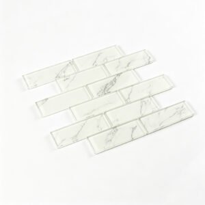 Mosaïque en verre et marbre – gris clair / blanc, format métro