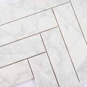 Mosaïque en marbre – Carrara, blanc, motif chevrons, grand format
