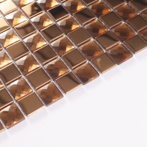 Mosaikfliesen aus Glas und Metall – Kupferfarben, Quadrate, facettiert