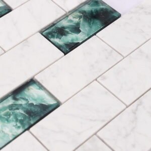 Piastrelle a mosaico in vetro e marmo – bianco / verde, formato metro