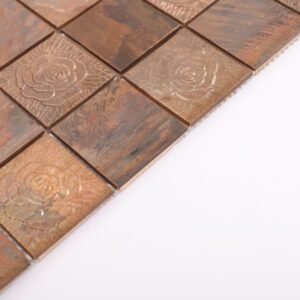 Mosaico de cobre antigo com flores em relevo para paredes e backsplashes