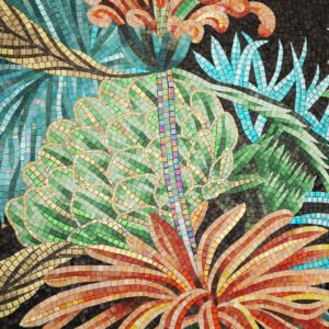 Tropicale floreale fatto a mano in vetro piastrelle di mosaico con sfondo nero e foglie di vetro iridescente