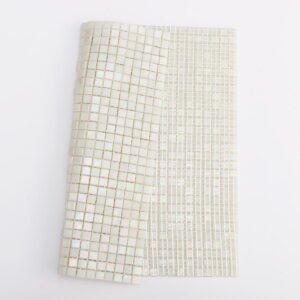 Piastrelle a mosaico in vetro – bianco, formato mini, iridescente, per doccia