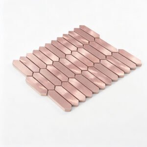 Väggmosaik i roséguldfärgad aluminium med stavar
