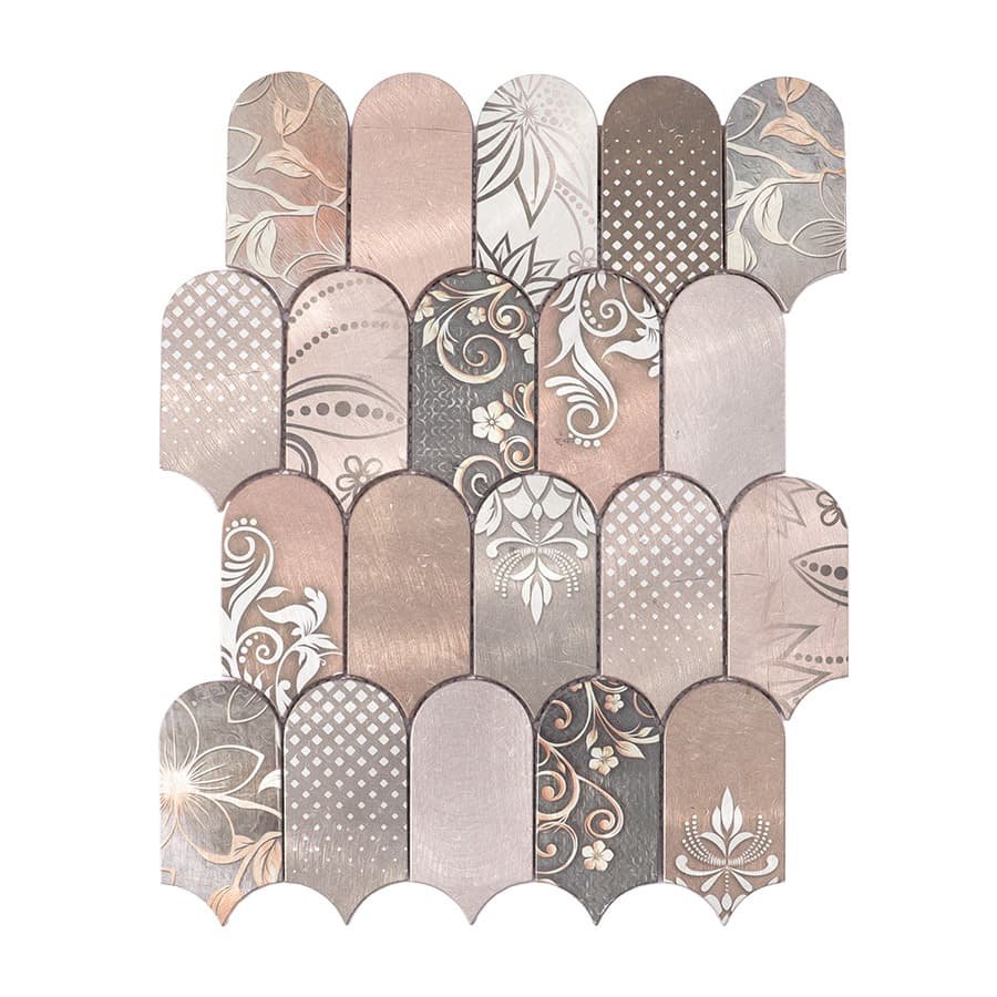 Mosaïque en aluminium – or rose, motif floral, forme éventail